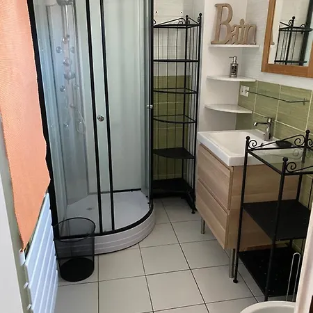 Chambre Privee Les Lys 3* Dammarie-lè-Lys